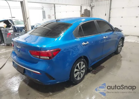 2022 Kia Rio S z USA, uszkodzony, nr VIN 3KPA24ADXNE453693